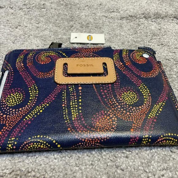 Fossil Authentic Long Bunker TABLET Camo Cover MULTI SWL1034488 - Picture 3 of 6